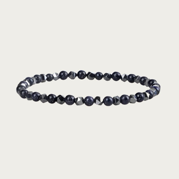 Beaded bracelet with black sandstone and silver hematite inspired by Brazilian summer style.